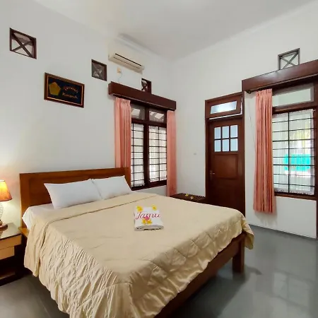 Ayodya Inn , Yogyakarta Lodging , Digital Nomads , Entrepreneurs Centre , Coworking Space , Coliving , Kost Lengkap , Exclusive Boarding House And Student Accommodation In Jogjakarta City Center ! Exterior photo