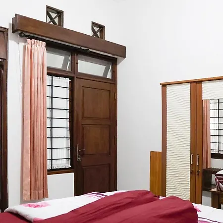 Ayodya Inn , Yogyakarta Lodging , Digital Nomads , Entrepreneurs Centre , Coworking Space , Coliving , Kost Lengkap , Exclusive Boarding House And Student Accommodation In Jogjakarta City Center ! Exterior photo