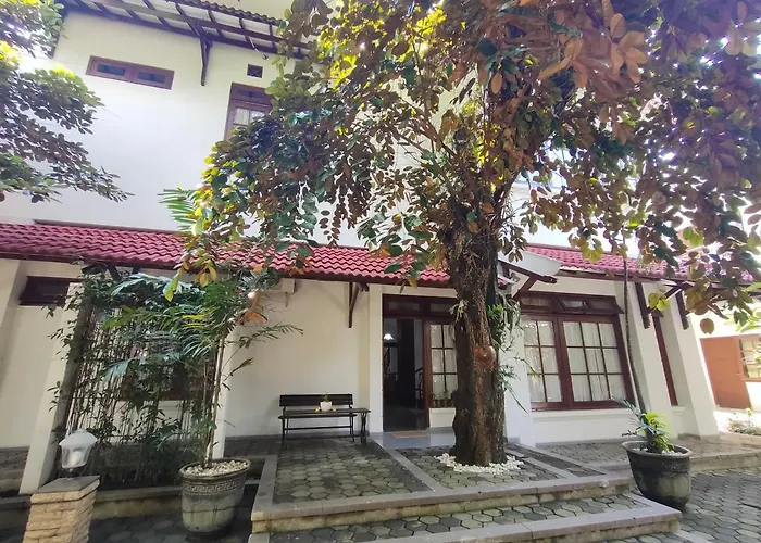 Ayodya Inn , Yogyakarta Lodging , Digital Nomads , Entrepreneurs Centre , Coworking Space , Coliving , Kost Lengkap , Exclusive Boarding House And Student Accommodation In Jogjakarta City Center !